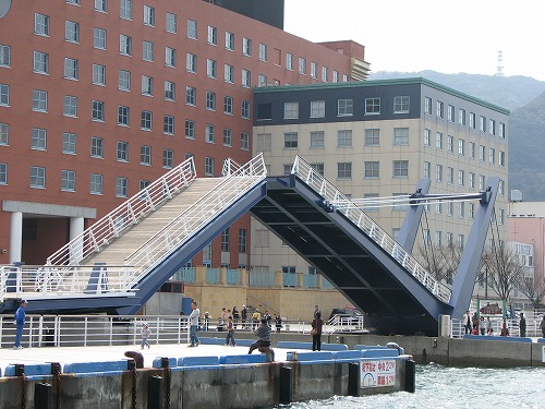 跳ね橋28