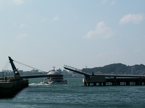 跳ね橋10