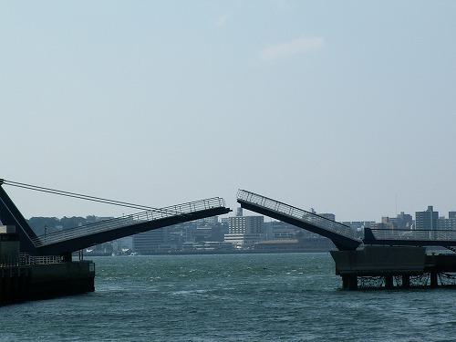 跳ね橋11