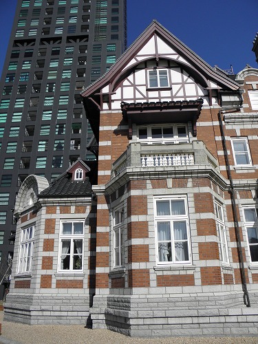 国際友好記念図書館21