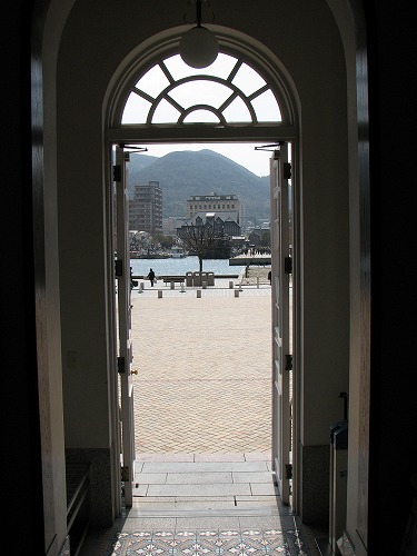国際友好記念図書館27