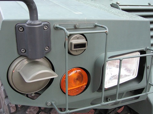 軽装甲機動車3