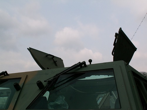軽装甲機動車15