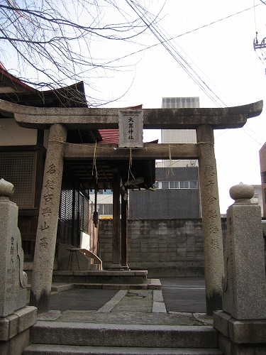 瑜加神社3