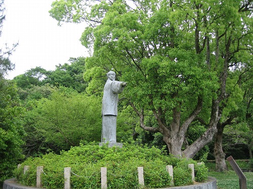 加藤清正公立像2