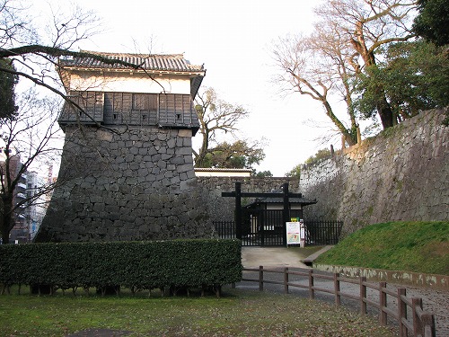 須戸口門2