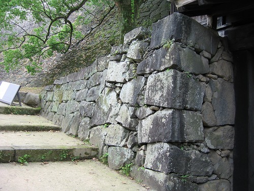 不開門9