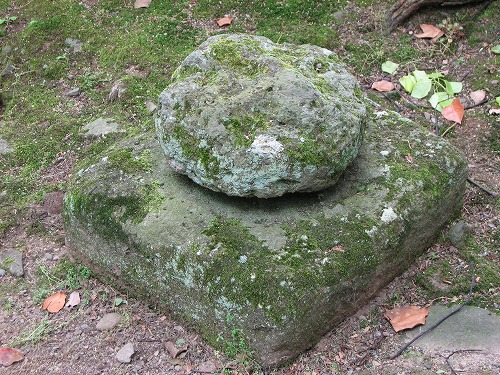 石塔11