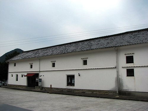 三角築港記念館3