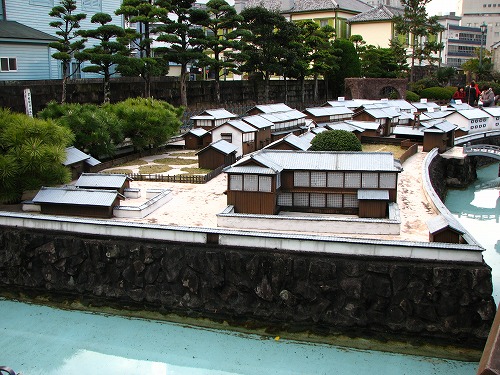 ミニ出島16