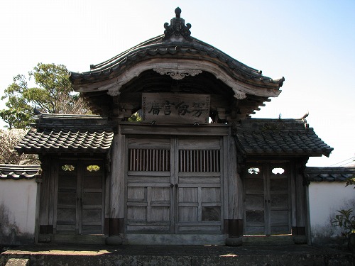 中島聖堂遺構大学門2