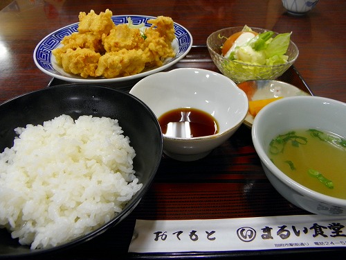 まるい食堂1