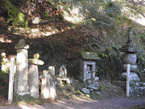 富貴寺石塔13