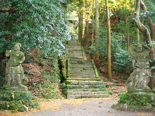 文殊仙寺仁王像1