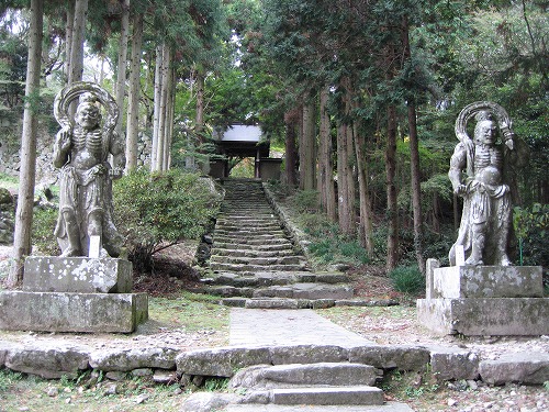 両子寺仁王門13