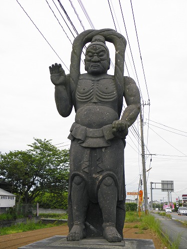 交差点の仁王像7