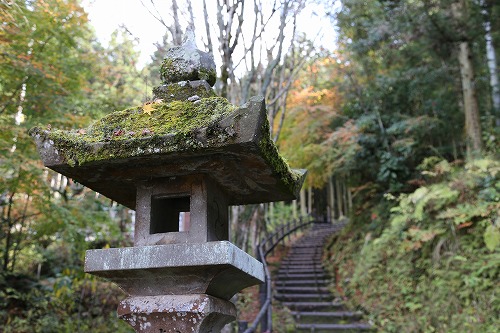 熊野磨崖仏参道3