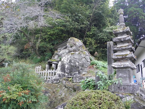 宝篋印塔8