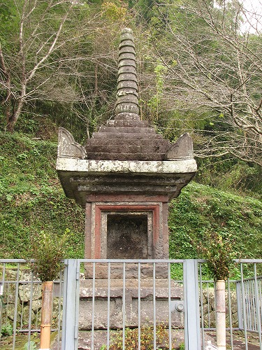 宝篋印塔3