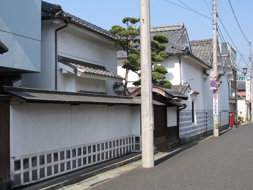 マルマタ醤油3