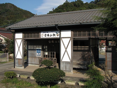 宝珠山駅13