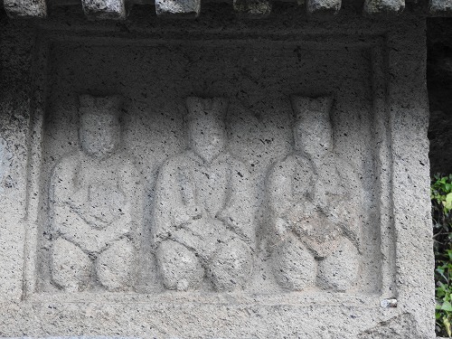 富貴寺石殿3