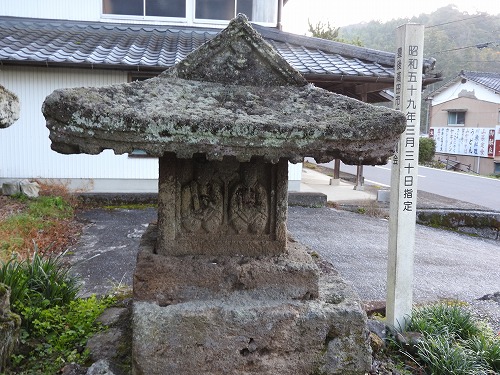 富貴寺石殿7