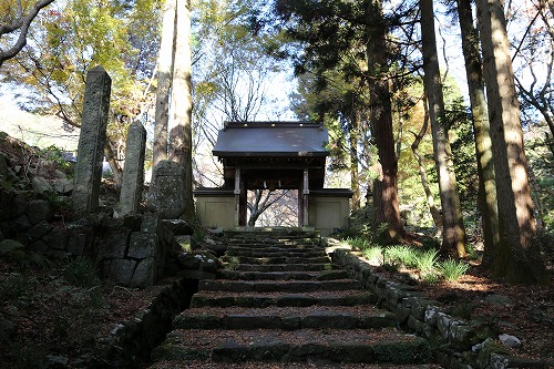 両子寺参道2