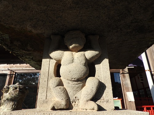 桜八幡神社の灯籠8