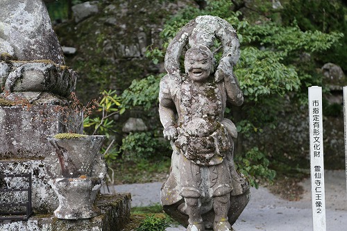 霊仙寺の仁王像13