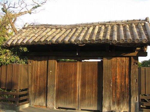 武家屋敷の門2