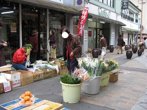 楼門朝市1