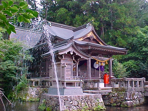 宇奈岐日女神社